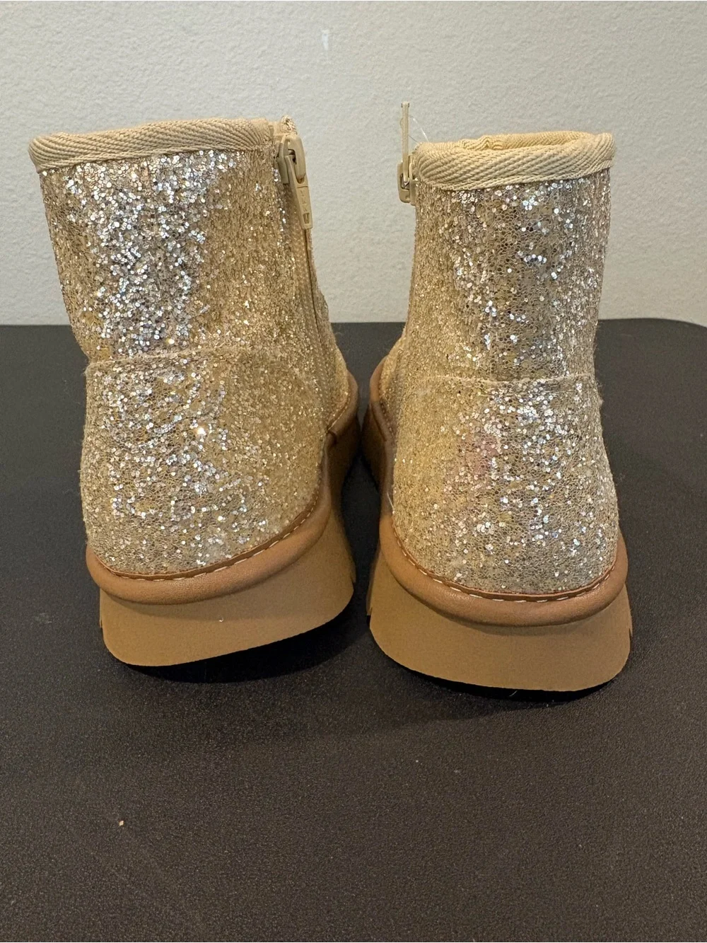 Cat & Jack Girls Honor Faux Suede Style Fur Lined Gold Glitter Boots Youth Sz 2Y